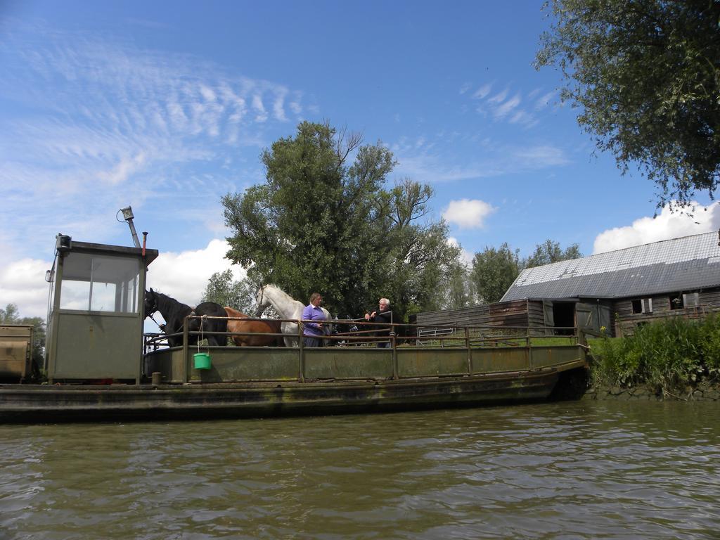 De Brabantse Biesbosch Hotel Werkendam Eksteriør billede